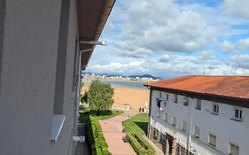 Laredo primera línea de playa,zona puerto deportivo